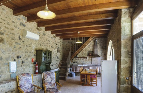 Les Planes d'Hostoles House | CABIN in the Garrotxa Volcanic Zone Natural Park. NATURE 100% !!