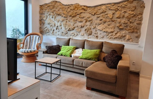 Sant Pau dʼOrdal Cottage | Cal Paó, Casa Rural Para 8 Personas, Ideal Para Familias, Patio con Barbacoa