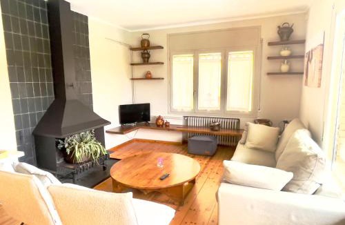 Llivia Apartment | CAL QuEROL LlíViA 1- reformado con piscina en el centro