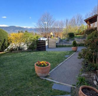 Ur House | CAL QuEROL UR casa amb jardí i bbq i billar