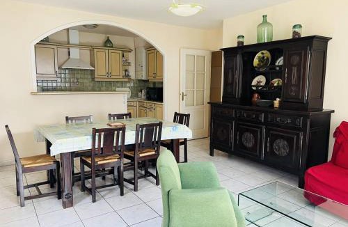 Cambo-les-Bains Apartment | CAMBO: Appartement T3 4 couchages avec terrasse - FR-1-495-18