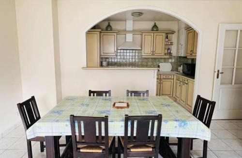 Cambo-les-Bains Apartment | CAMBO: Appartement T3 4 couchages avec terrasse - FR-1-495-18