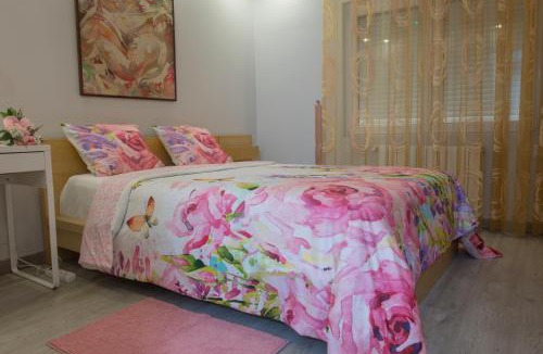 Collblanc y La Torrassa Apartment | Camp Nou, Europa Fira - modern two-bedroom apartment with heating