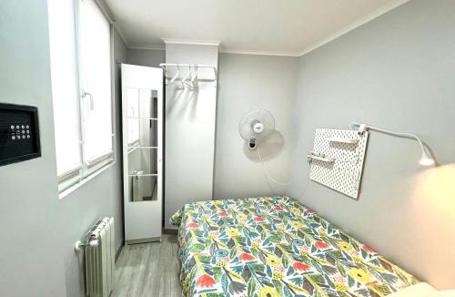Collblanc y La Torrassa Apartment | Camp Nou, Europa Fira - modern two-bedroom apartment with heating