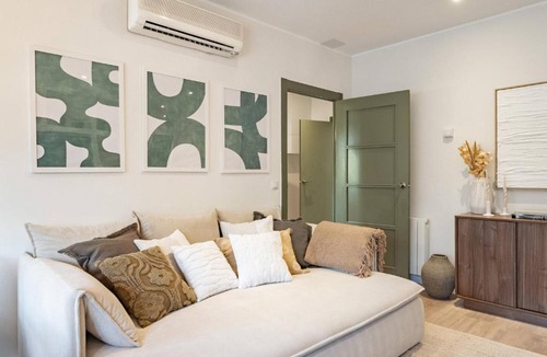 La Maternitat i Sant Ramon Apartment | Camp Nou Stadium