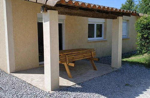 Grospierres House | Camping 3 étoiles - Piscine - ccbgbdc
