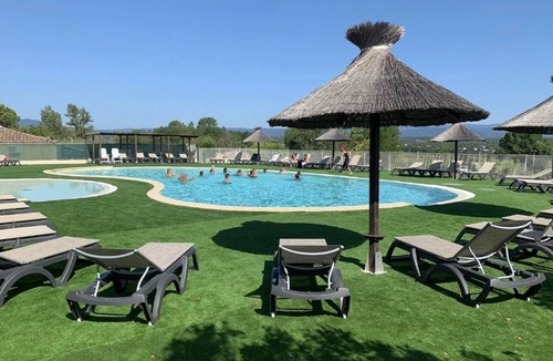 Grospierres House | Camping 3 étoiles - Piscine - ccbgbde