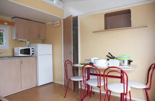 Lavelanet House | Camping 3 étoiles - Piscine - ccbgbi0