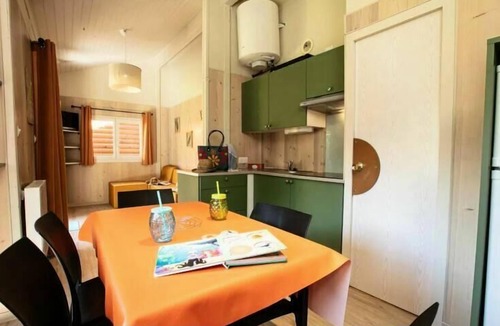Le Bourg-d'Oisans Ski Chalet | Camping A la Rencontre du Soleil* - Chalet Fleuri 3 Rooms 4/5 People