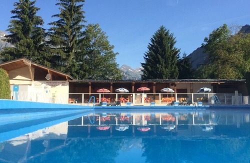 Le Bourg-d'Oisans Ski Chalet | Camping le Colporteur ****: at the foot of Alpe d'Huez