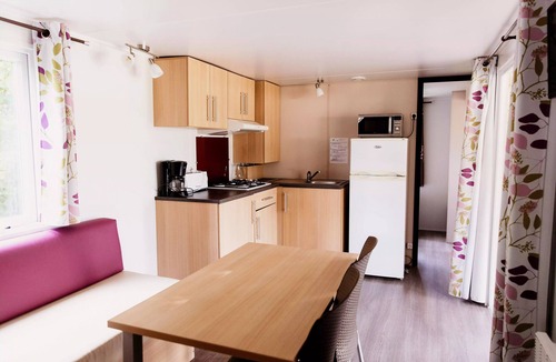 Saint-Laurent-de-Medoc House | Camping Le Paradis * - Mobile Home Camélia 3 Rooms 4 People + TV