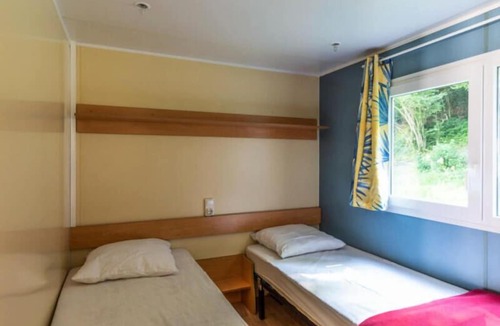 Lavelanet House | Camping Le Pré Cathare *** - Mobilhome for 6 People