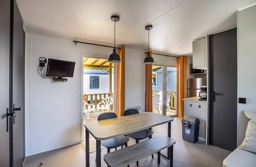 Torreilles House | Camping Le Trivoly * - Mobil-Home Caribbean 3 Rooms 4/6 People Air-conditioned + TV