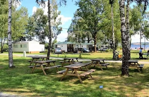 Alrance House | Camping Les Cantarelles * - Mobil home Comfort - 2 bedrooms - Lake view 4 people