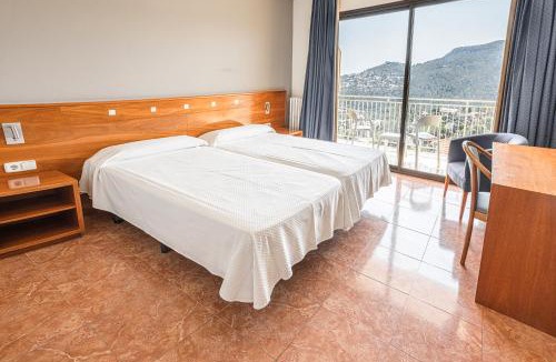 Corbera De Llobregat Hotel | Can Fisa Hotel & Apartments