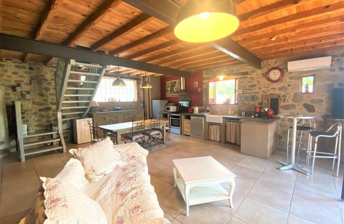 Eus House | CAN MASSOT - GITE WITH SWIMMING POOL FOR 6 PEOPLE