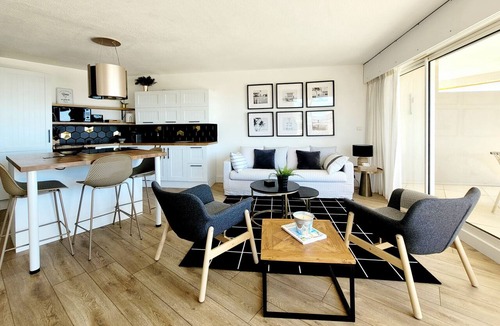 La Cote Radieuse Apartment | Canet-en-Roussillon - Modern & Cosy T3 - 6 ppl - A/C, Garage - Pool