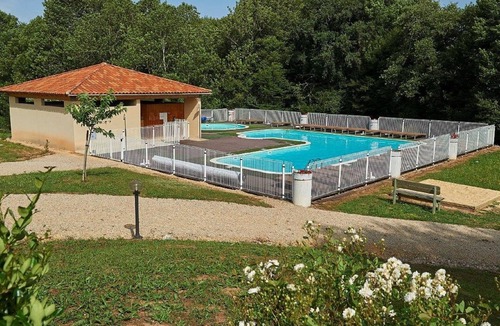 Lacapelle-Marival House | Captivating Holiday Home in Lacapelle-Marival with Garden