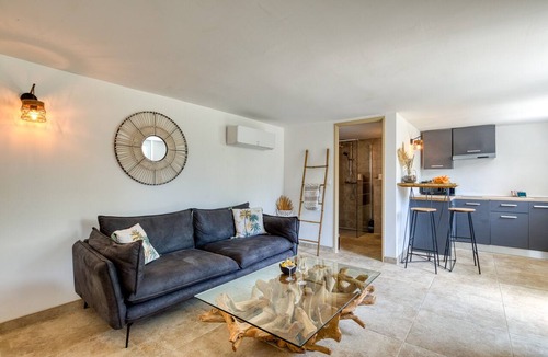 Saint-Laurent-d'Aigouze Apartment | Carignan - gîtes du mas des jeux