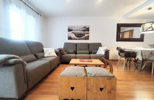 Linsoles House | Casa Arguis