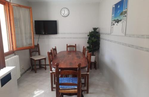 Alera House | Casa completa junto al Parque Natural de la Bardenas, con parking-barbacoa-terraza