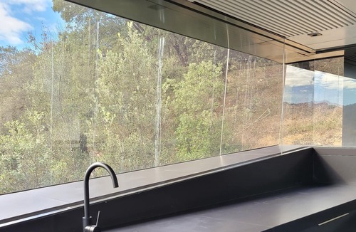Olot House | Casa de Diseño The Black Line House