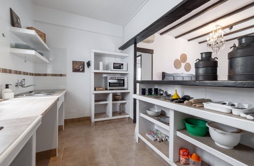 Aldover Apartment | Casa Lindo. Bright Apartment with Large Terrace Next to the Greenway
