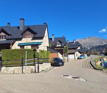 Sallent de Gallego Ski Chalet | Casa Lucia