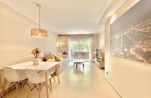 Collblanc y La Torrassa Apartment | Casa Natura Barcelona Fira & Camp Nou Stadium