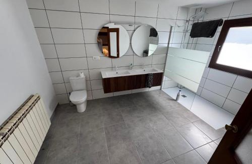 Folgueroles Villa | Casa Plana de Vic folgueroles ideal 4 families