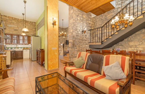 Guimera House | Casa Rural Ca La Pascola – Rural Retreat with Jacuzzi in Guimerá