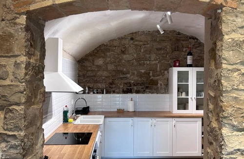Llorac Cottage | Casa Rural con Jardín, Increibles Vistas, Piscina, Bbq, 5hab. con 5 Baños
