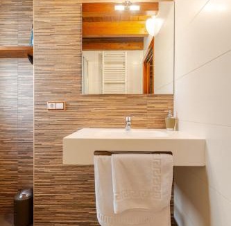 Caseres House | Casa rural Lo Niu