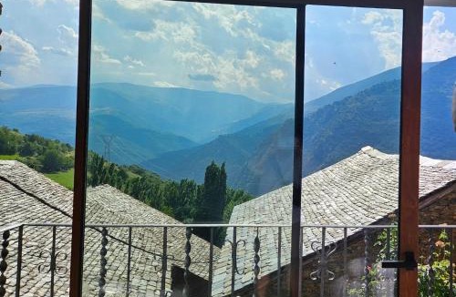 Roni House | Casa Sinera - L'Amfitriona