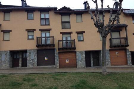 Puigcerda Apartment | Casa Torreons