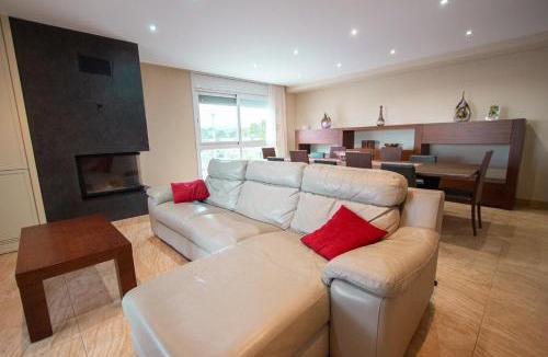 El Perello Villa | Catalunya Casas Tranquil Paradise, Private Pool and only 200 meters to beach!