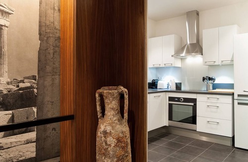 L'Europe Apartment | CAVALIER DES LIONS 2bedr 2 1/2baths