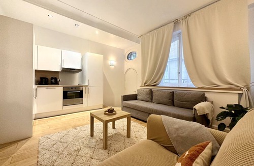 Chaillot Apartment | Celine 30