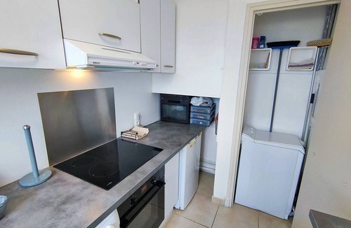 Mediterranee Apartment | Central 2-room apartment, 5 people, includes parking