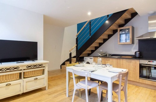 Cauterets Apartment | Central Duplex with WiFi, Ski Locker, and Table Tennis in Cauterets