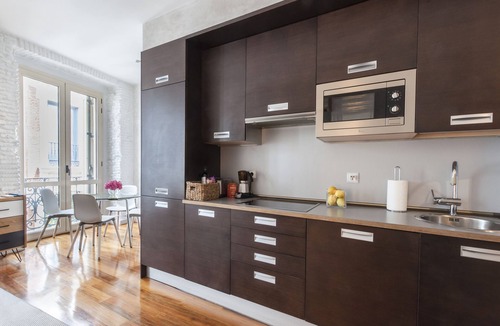 Huertas Apartment | Central Madrid. Barrio Letras, Walking distance to Museums, Plazas and GranVia