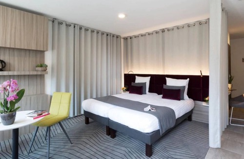 Villette - Maisons Neuves Apartment | Centrally Located Studio Apartment w/ Indoor Pool