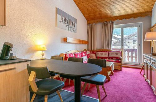 Val-d'Isere Apartment | Centre Val d'Isère - Proche neige et commerces, appartement 4-6 pers. - FR-1-519-19