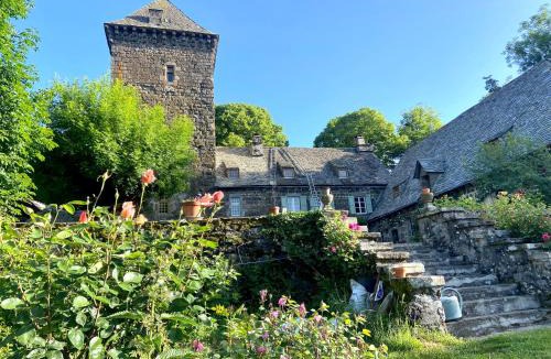 Saint-Martin-sous-Vigouroux House | Château de Lescure