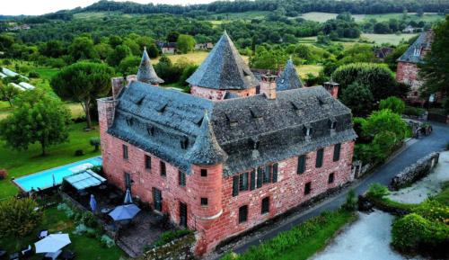 Collonges-la-Rouge Bed & Breakfast | Château de Vassinhac chambres d'hôtes Collonges la rouge