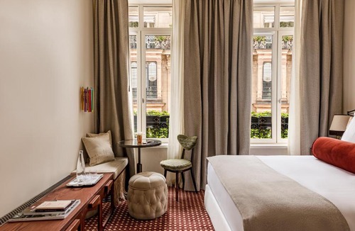Champs-Elysees Hotel | Château des Fleurs Hôtel & Spa Paris