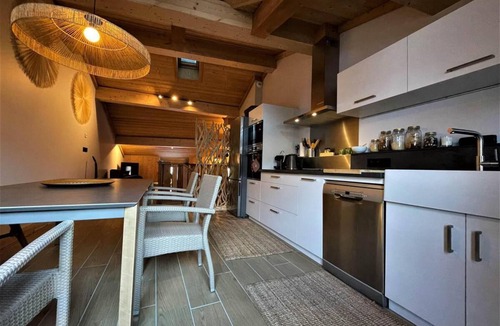 Saint-Marcel Ski Chalet | Chalet, balcony, tv, ski locker, 80m², Saint Martin de Belleville