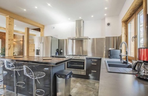 Praranger Ski Chalet | Chalet, wifi, Ground floor, sauna, hammam, terrace, balcony, fireplace or stove, parking, tv