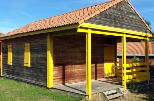 Blavignac Ski Chalet | Chalet 15 Tulipe with Mountain View, Shared Pool, and Wi-Fi