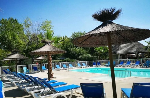 Lansargues Ski Chalet | Chalet 4 étoiles - Piscine - ccbaic0